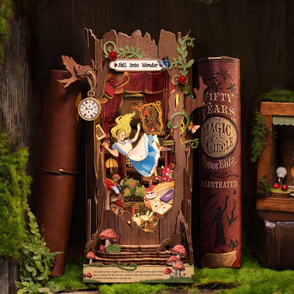 Book Nook - Alice nel paese delle meraviglie